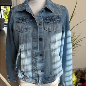 Ci Sono Women's Medium Wash Distressed Blue Denim Jean Jacket Size M